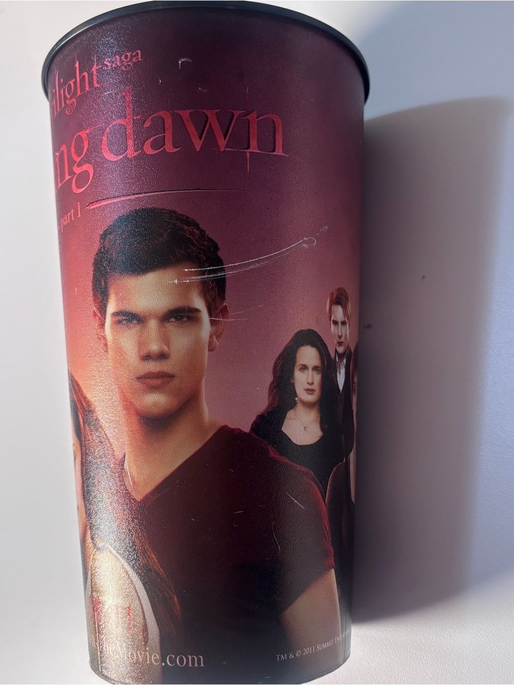 The Twilight Saga: Breaking Dawn Part 1 Red Promotional Cup - Picture 4 of 11